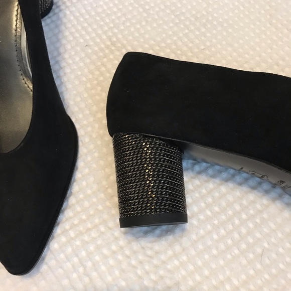 NWT Stuart Weizmann Black Suede Pump with Chain Heel - Picture 3 of 5